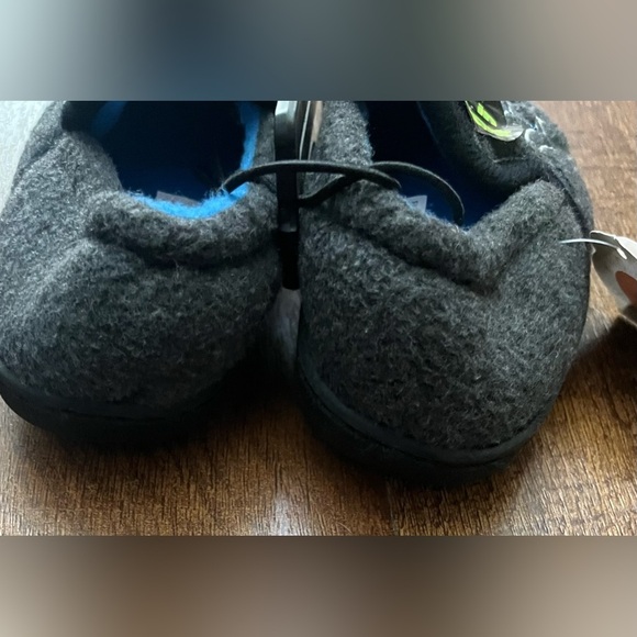 NWT baby toddler boy glow in the dark spider slippers Sz 5/6 - Picture 8 of 11